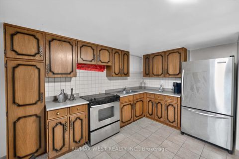 Photo 39 at 43 St Georges Boulevard, The Westway, Toronto
