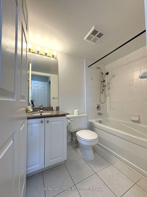 Photo 15 at 2706 - 23 Hollywood Avenue, Willowdale East, Toronto