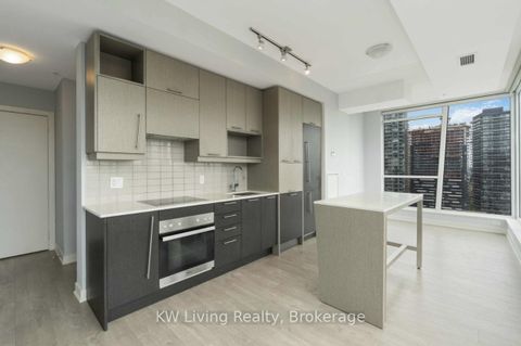Photo 5 at 2209 - 30 Nelson Street, Waterfront Communities C1, Toronto