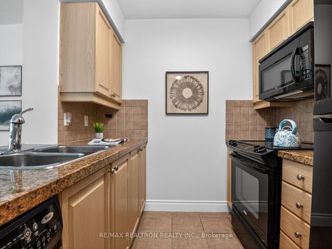 Photo 23 at 317 - 25 Greenview Avenue, Newtonbrook West, Toronto