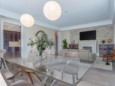 Photo 5 at 2315 - 70 Roehampton Avenue, Mount Pleasant West, Toronto