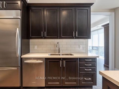 Photo 12 at 2315 - 70 Roehampton Avenue, Mount Pleasant West, Toronto