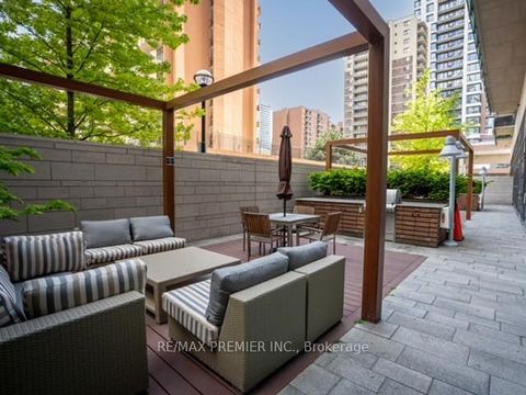 Photo 16 at 2315 - 70 Roehampton Avenue, Mount Pleasant West, Toronto
