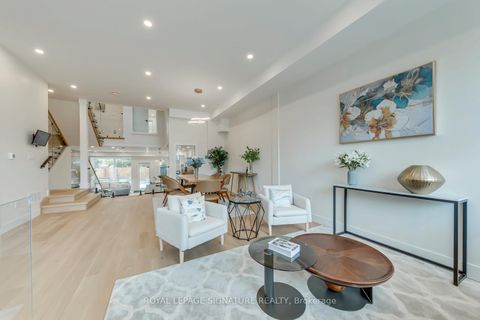Photo 3 at 850 Cosburn Avenue, East York, Toronto