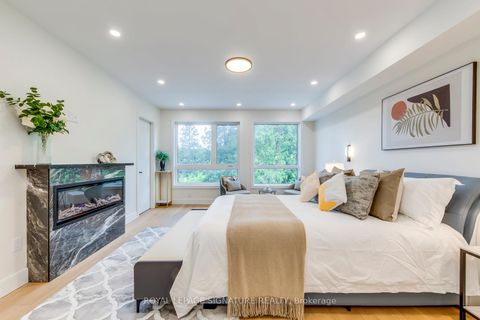 Photo 12 at 850 Cosburn Avenue, East York, Toronto