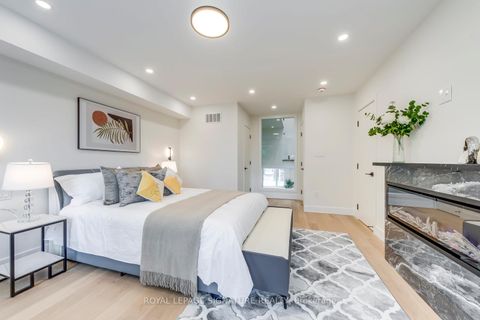 Photo 13 at 850 Cosburn Avenue, East York, Toronto