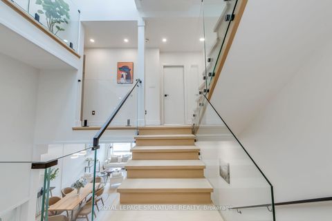 Photo 17 at 850 Cosburn Avenue, East York, Toronto