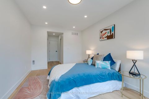 Photo 19 at 850 Cosburn Avenue, East York, Toronto