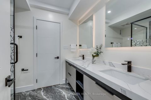 Photo 20 at 850 Cosburn Avenue, East York, Toronto
