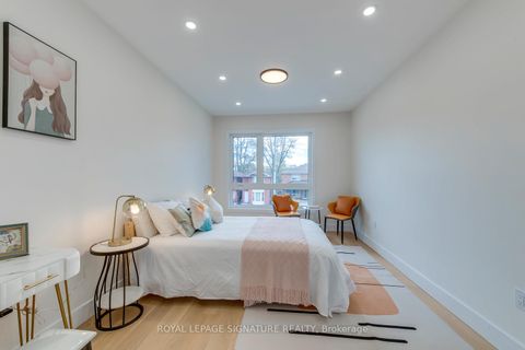 Photo 22 at 850 Cosburn Avenue, East York, Toronto