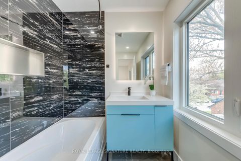 Photo 30 at 850 Cosburn Avenue, East York, Toronto