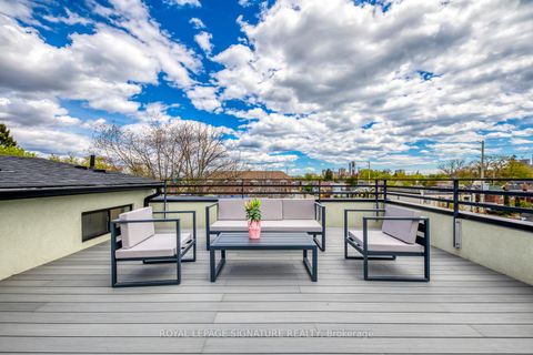 Photo 33 at 850 Cosburn Avenue, East York, Toronto