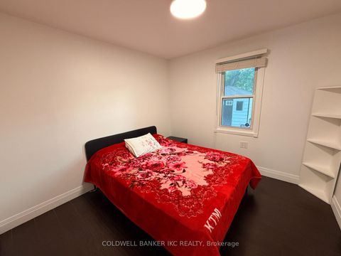 Photo 10 at 82 Seventeenth Street, New Toronto, Toronto