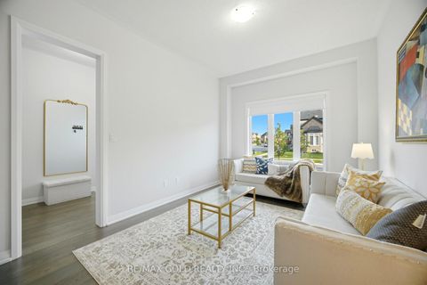 Photo 2 at 1583 Stovell Crescent, Lefroy, Innisfil