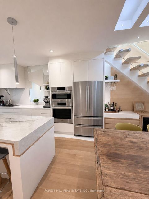 Photo 7 at 150 Rushton Road, Wychwood, Toronto