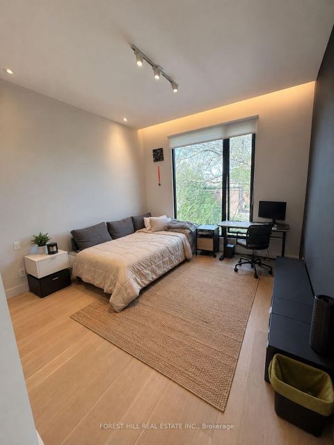 Photo 10 at 150 Rushton Road, Wychwood, Toronto