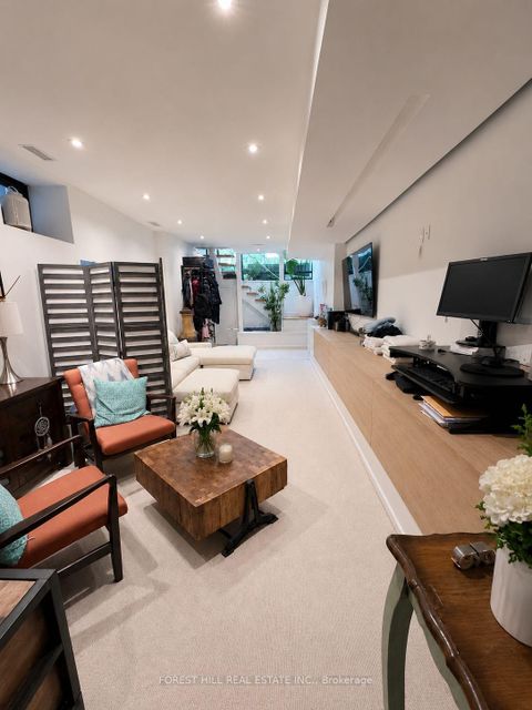 Photo 17 at 150 Rushton Road, Wychwood, Toronto