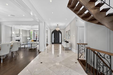 Photo 3 at 31 Caswell Drive, Newtonbrook East, Toronto