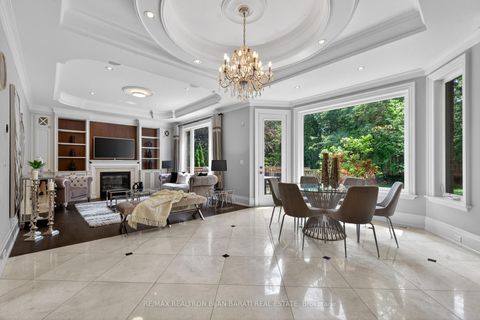 Photo 12 at 31 Caswell Drive, Newtonbrook East, Toronto