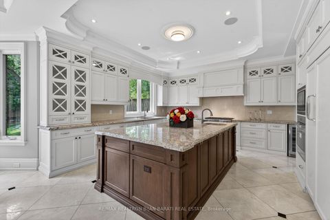 Photo 14 at 31 Caswell Drive, Newtonbrook East, Toronto
