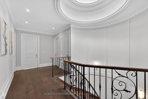 Photo 18 at 31 Caswell Drive, Newtonbrook East, Toronto