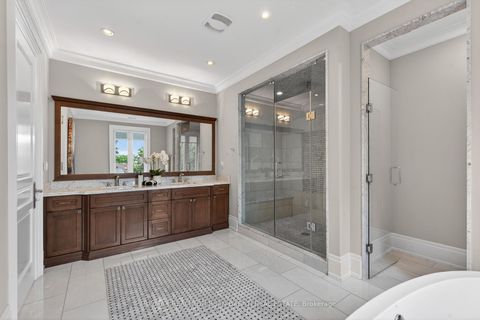Photo 20 at 31 Caswell Drive, Newtonbrook East, Toronto