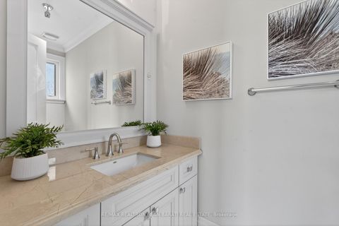 Photo 25 at 31 Caswell Drive, Newtonbrook East, Toronto