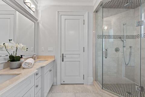 Photo 31 at 31 Caswell Drive, Newtonbrook East, Toronto