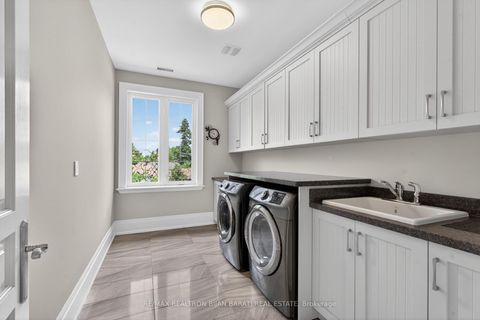 Photo 34 at 31 Caswell Drive, Newtonbrook East, Toronto