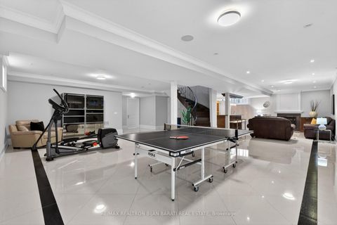 Photo 36 at 31 Caswell Drive, Newtonbrook East, Toronto