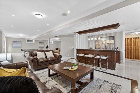 Photo 38 at 31 Caswell Drive, Newtonbrook East, Toronto