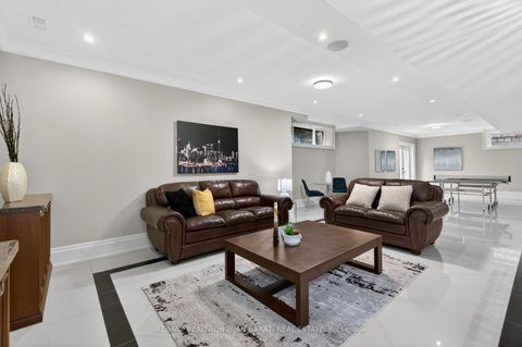 Photo 40 at 31 Caswell Drive, Newtonbrook East, Toronto
