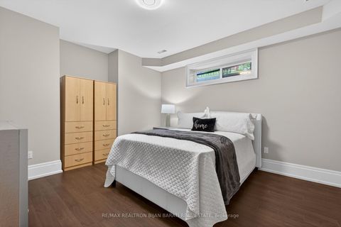 Photo 43 at 31 Caswell Drive, Newtonbrook East, Toronto