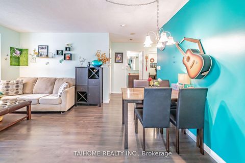 Photo 4 at 702 - 1 Pemberton Avenue, Newtonbrook East, Toronto