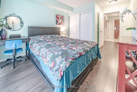 Photo 10 at 702 - 1 Pemberton Avenue, Newtonbrook East, Toronto