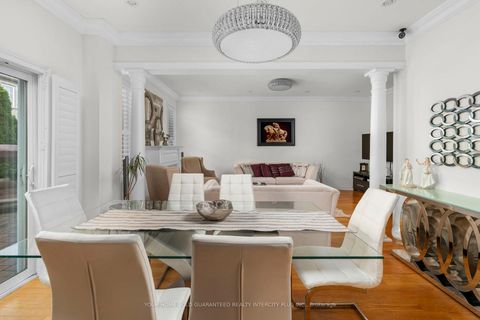 Photo 9 at 7 Storica Drive, Vellore Village, Vaughan