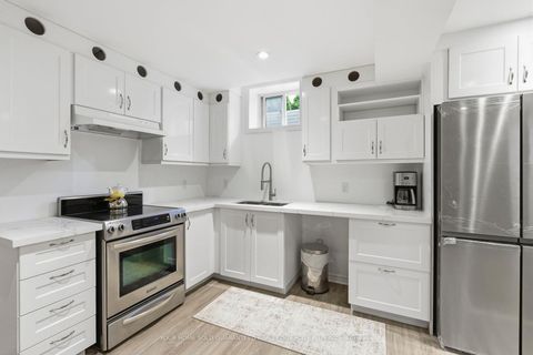 Photo 23 at 7 Storica Drive, Vellore Village, Vaughan
