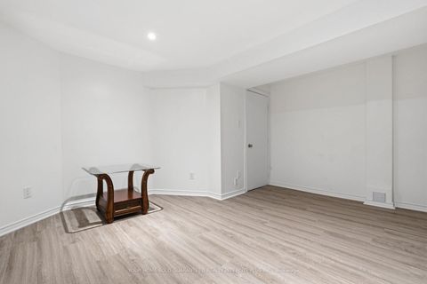 Photo 26 at 7 Storica Drive, Vellore Village, Vaughan