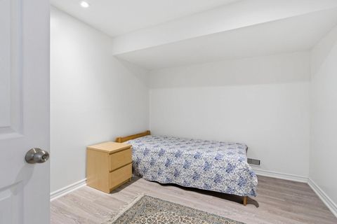 Photo 28 at 7 Storica Drive, Vellore Village, Vaughan