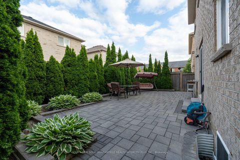 Photo 37 at 7 Storica Drive, Vellore Village, Vaughan