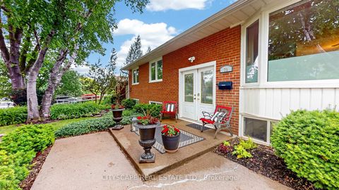 Photo 2 at 79 Paperbirch Drive, Don Mills, Toronto
