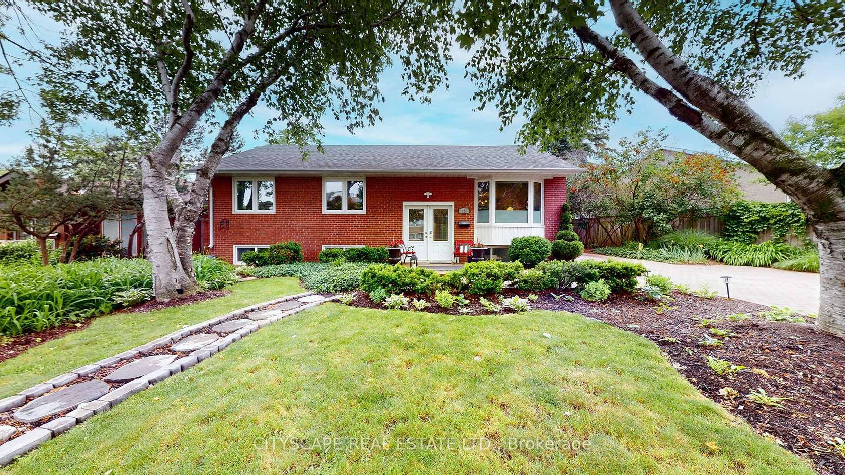79 Paperbirch Drive, Don Mills, Toronto photo number 2