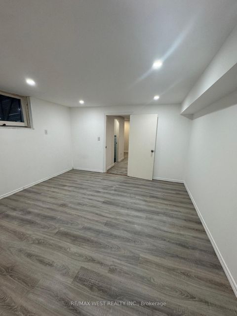Photo 20 at 29 Fulwell Crescent, York University Heights, Toronto