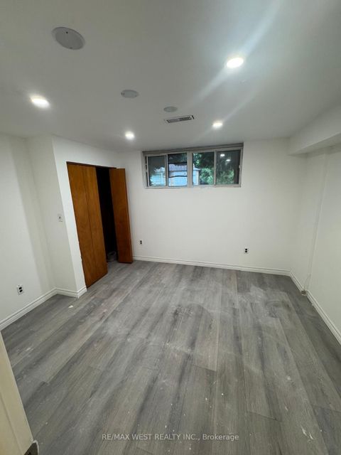 Photo 23 at 29 Fulwell Crescent, York University Heights, Toronto