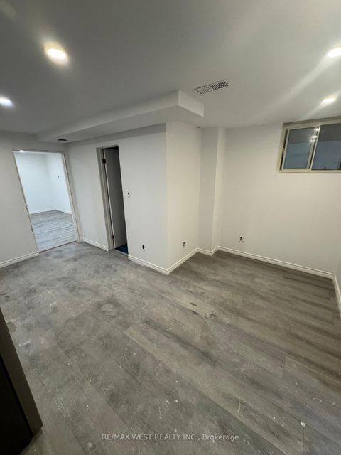 Photo 24 at 29 Fulwell Crescent, York University Heights, Toronto