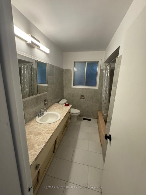 Photo 34 at 29 Fulwell Crescent, York University Heights, Toronto