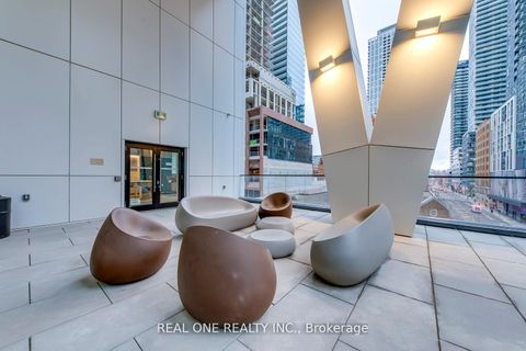 Photo 32 at 201 - 357 King Street W, Waterfront Communities C1, Toronto