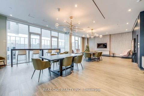Photo 33 at 201 - 357 King Street W, Waterfront Communities C1, Toronto