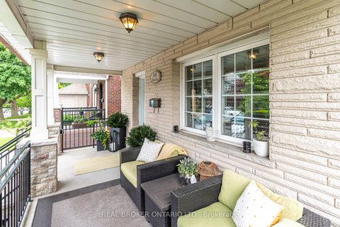 Photo 2 at 331 Millwood Road, Mount Pleasant East, Toronto