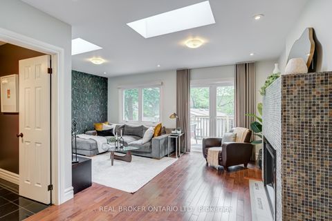 Photo 14 at 331 Millwood Road, Mount Pleasant East, Toronto